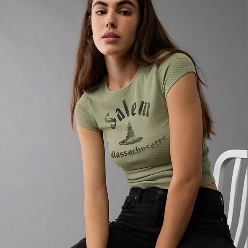 American Eagle Outfitters Graphic Ribbed Tee Shirt Top